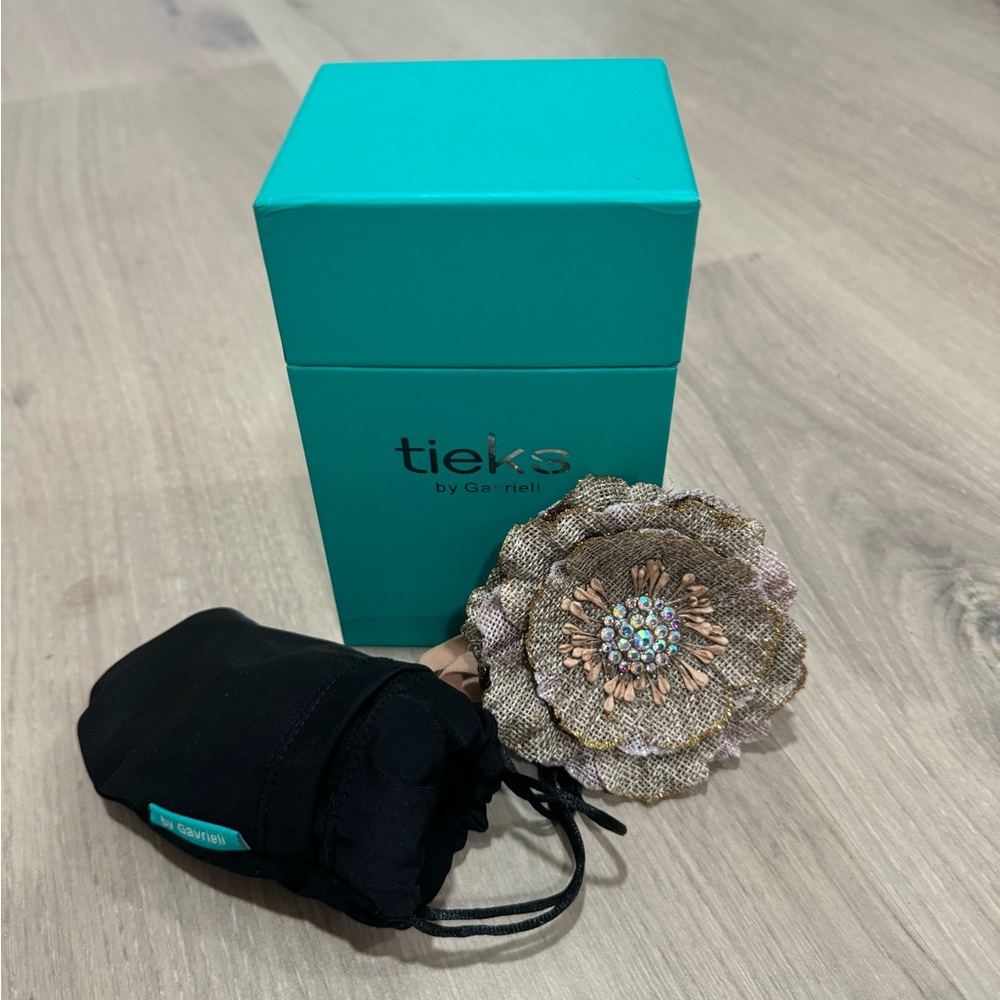 Tieks empty box, flower and pouch